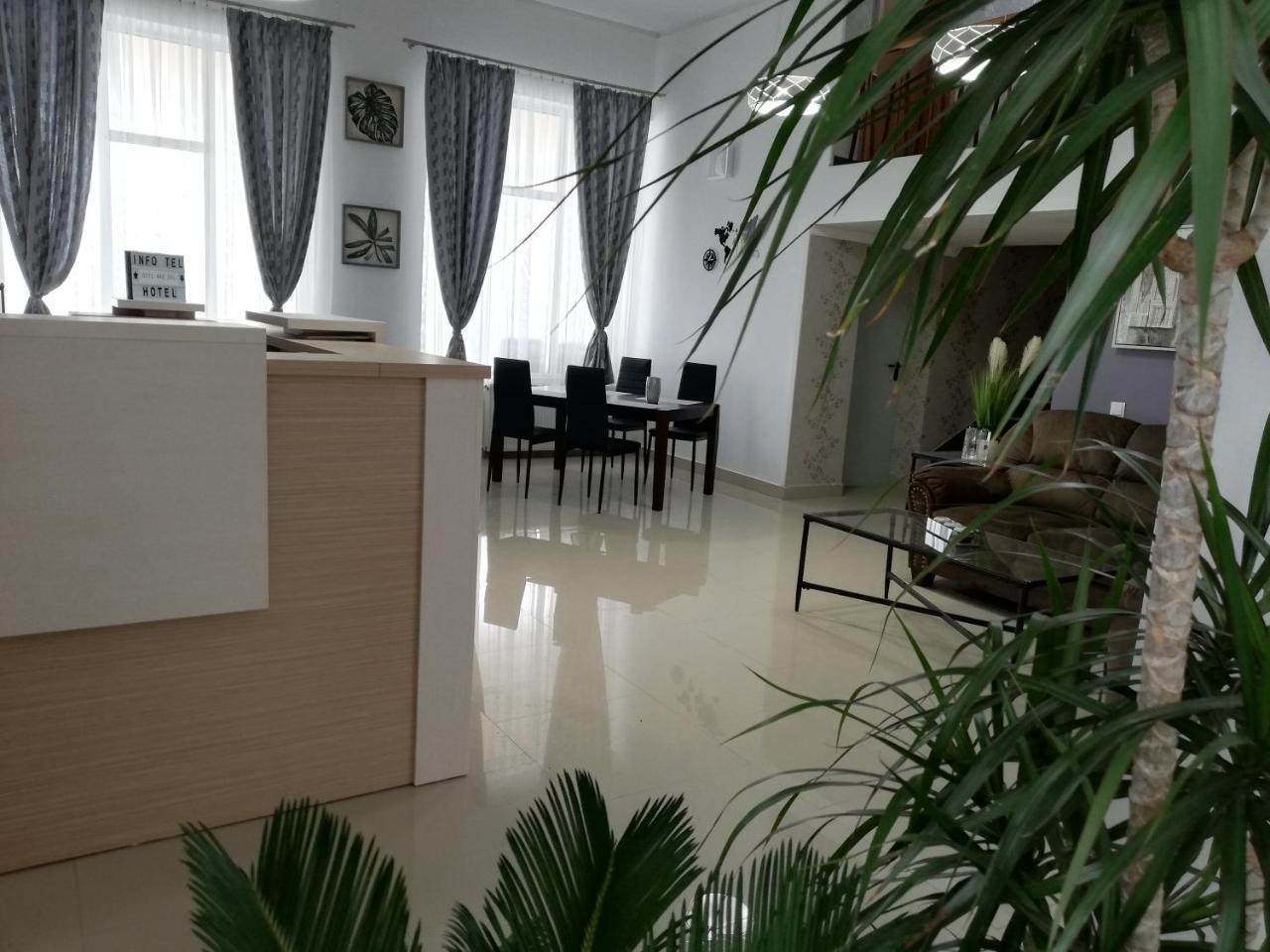 Hotel Holiday Victoria Victoria  Exteriér fotografie